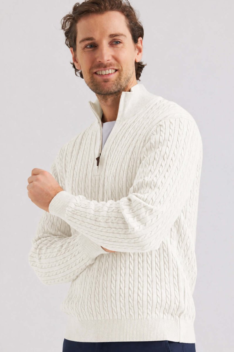 Vit kabelstickad tröja half zip